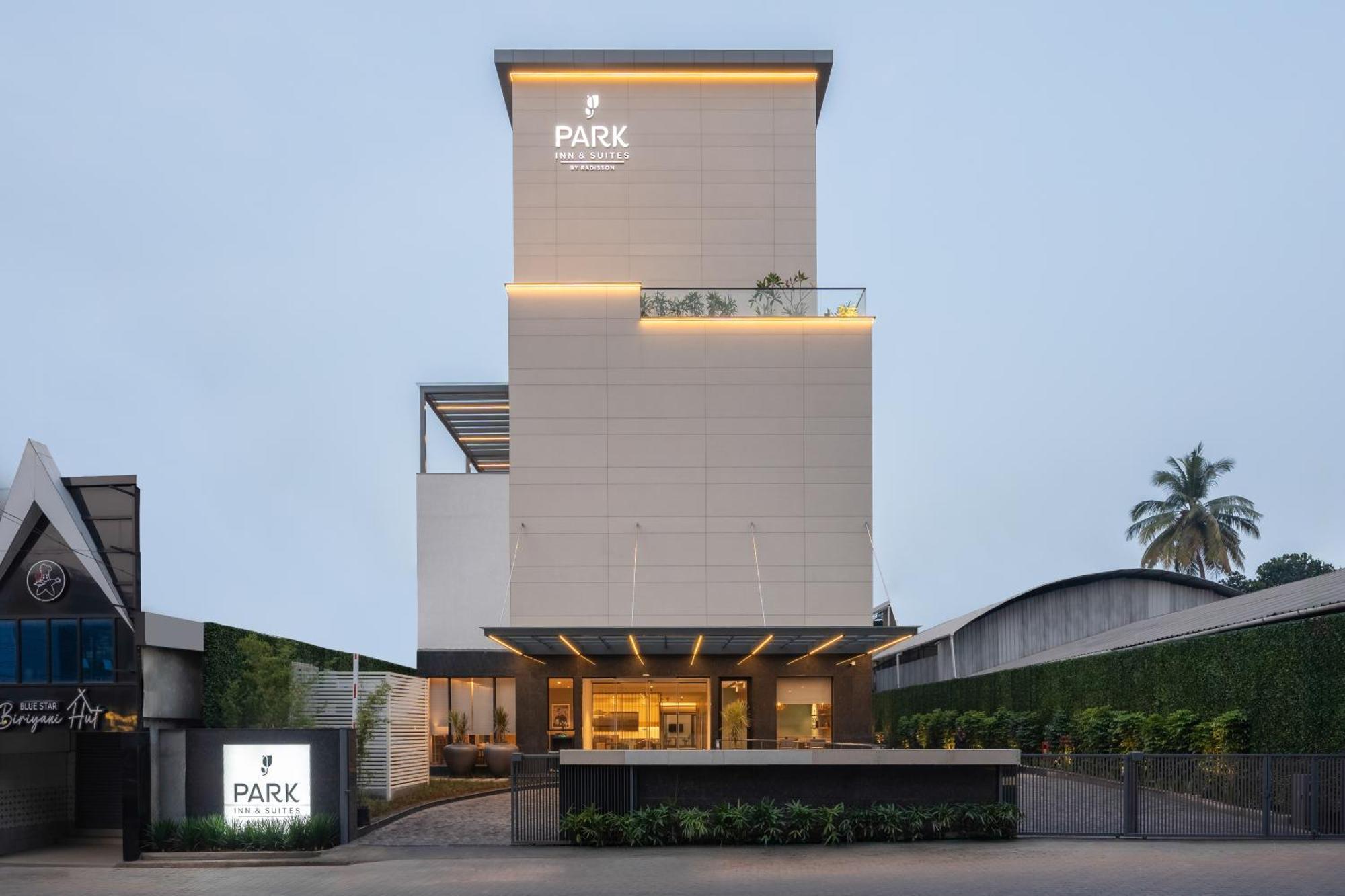 Park Inn & Suites By Radisson Thrissur East Fort Esterno foto