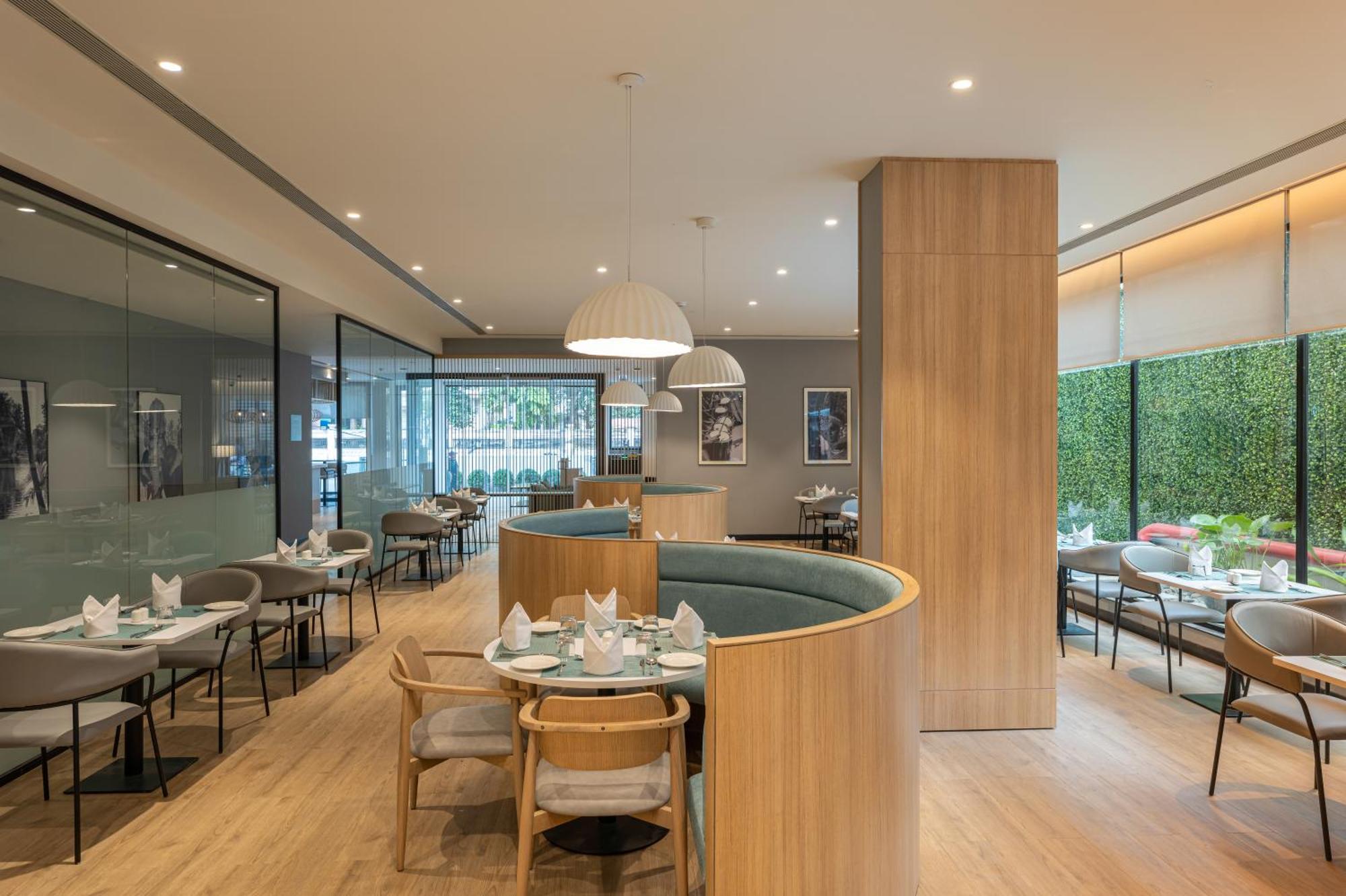 Park Inn & Suites By Radisson Thrissur East Fort Esterno foto