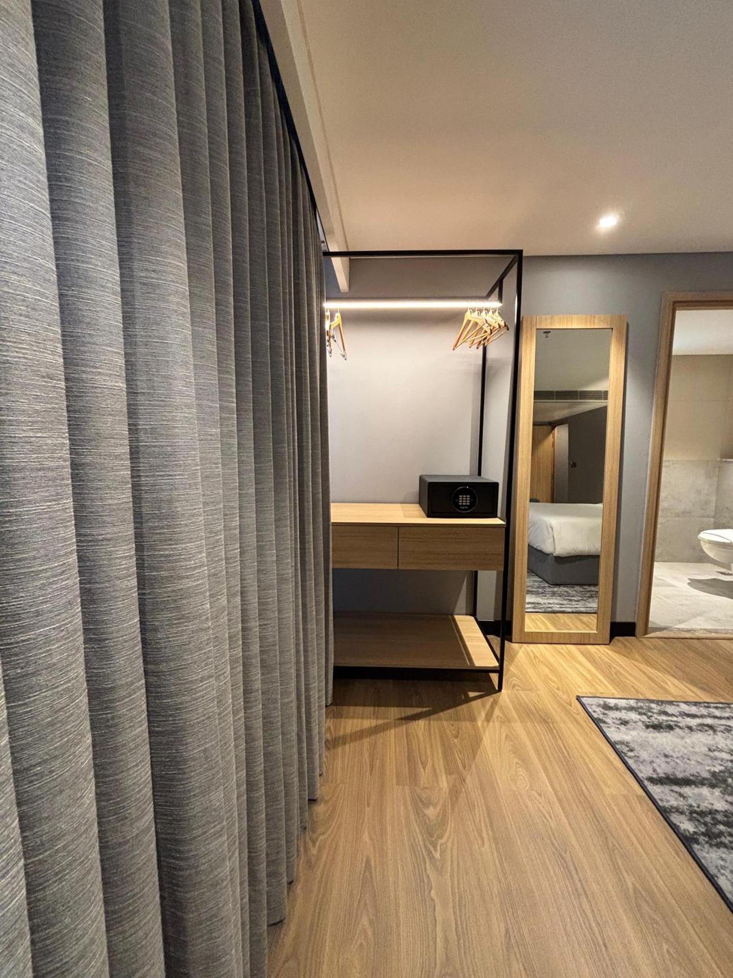 Park Inn & Suites By Radisson Thrissur East Fort Esterno foto