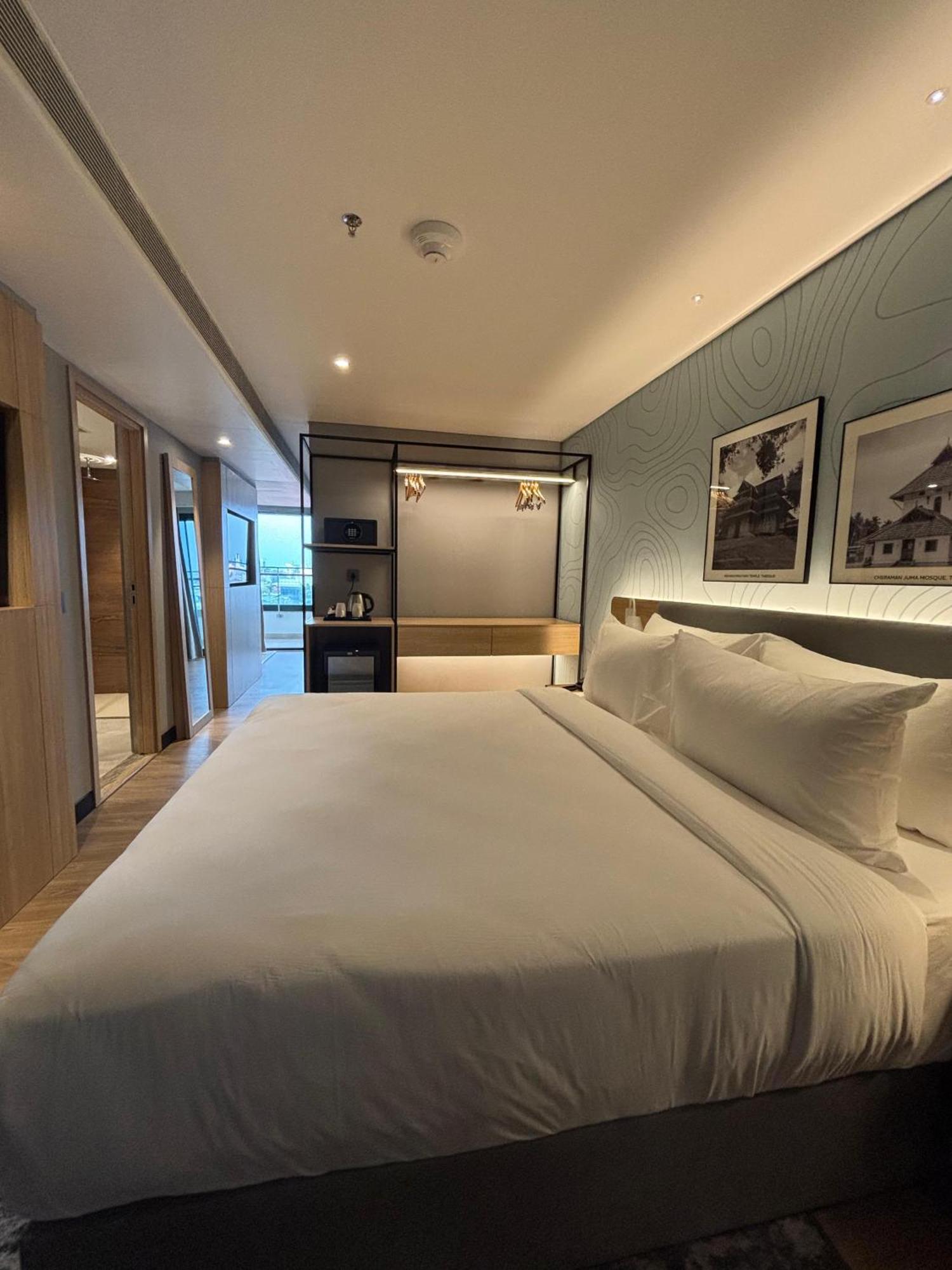 Park Inn & Suites By Radisson Thrissur East Fort Esterno foto